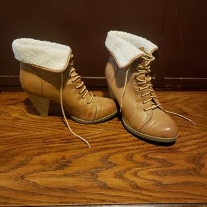👠Maurices tan high heel ankle boots size 11